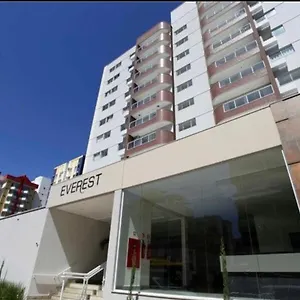 everest-flat-caldas-75690-000.caldasnovashotels.com/